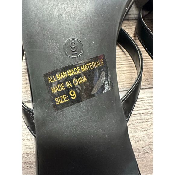 NIB Fashion Nova Teri Kitten Heels Vacation Dinner Cocktail Black Size 9 - Picture 6 of 6